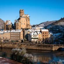 Ch�teau d'Estaing sous un peu de neige