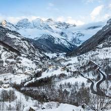 Cirque de Gavarnie sous la neige
