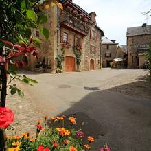 Fleurs dans Sainte Eulalie d'Olt