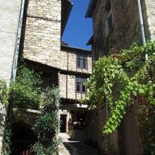 Ruelle pav�e et grimpante de Sainte Enimie