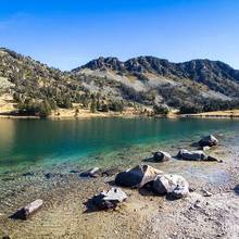 Photo : Lac d'Aumar dans le massif du Néouvielle Lac d'Aumar dans le massif du Néouvielle